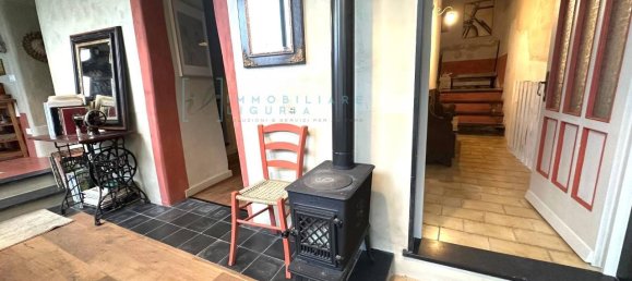 Casa de 7 habitaciónes en Arnasco, Italy No. 7634 24