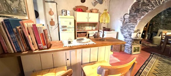 Casa de 7 habitaciónes en Arnasco, Italy No. 7634 3