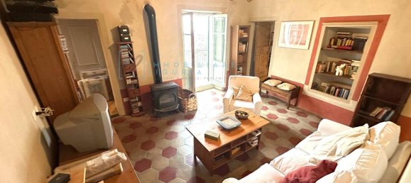 Casa de 7 habitaciónes en Arnasco, Italy No. 7634 50