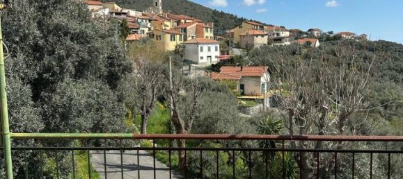 Casa de 7 habitaciónes en Arnasco, Italy No. 7634 21