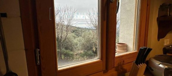 Casa de 7 habitaciónes en Arnasco, Italy No. 7634 32