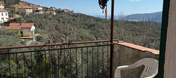 Casa de 7 habitaciónes en Arnasco, Italy No. 7634 23