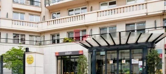  Parking in Issy-les-Moulineaux, France No. 131360 3