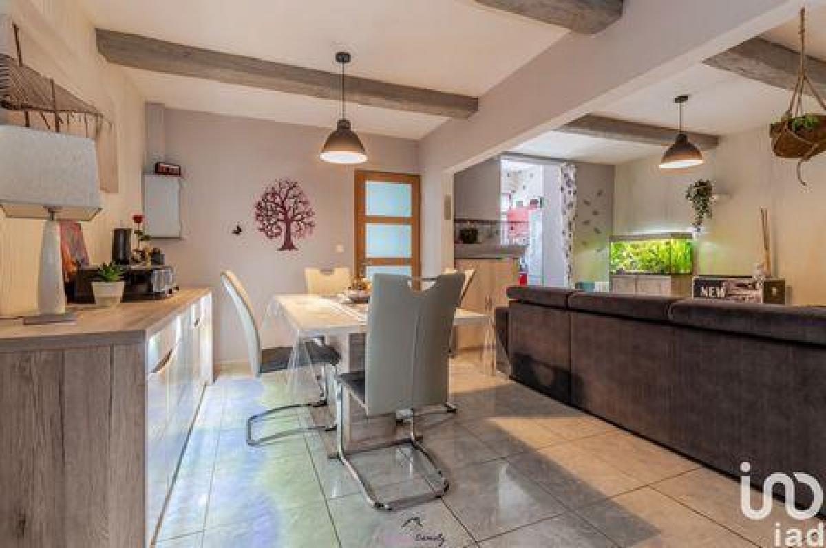 شقة 2 غرف نوم  في Nilvange, France رقم 8455