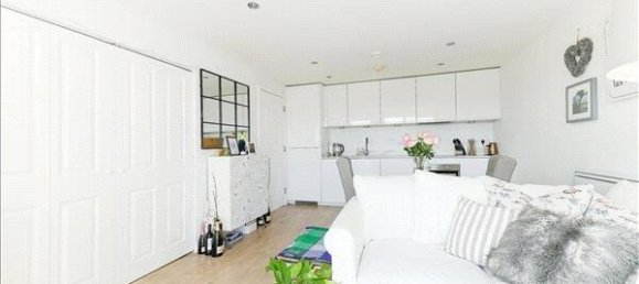 Apartamento T2 em London, United Kingdom N.º 7241 3
