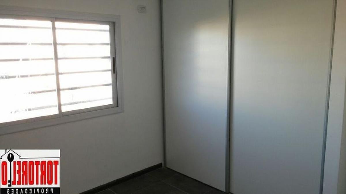 3 bedrooms House in Ituzaingo, Argentina No. 88656