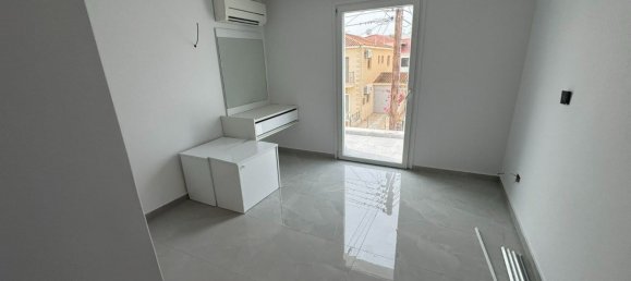4 chambres maison de ville à vendre à Larnaka, Cyprus № 26077 11
