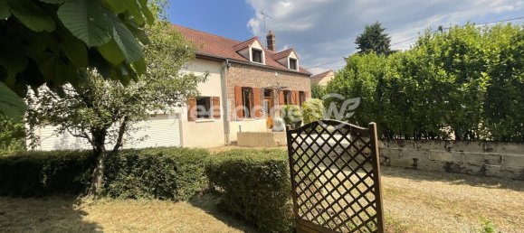 Adosado de 3 dormitorios en Sens, France No. 200319 2