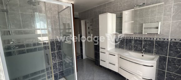 Adosado de 3 dormitorios en Sens, France No. 200319 11