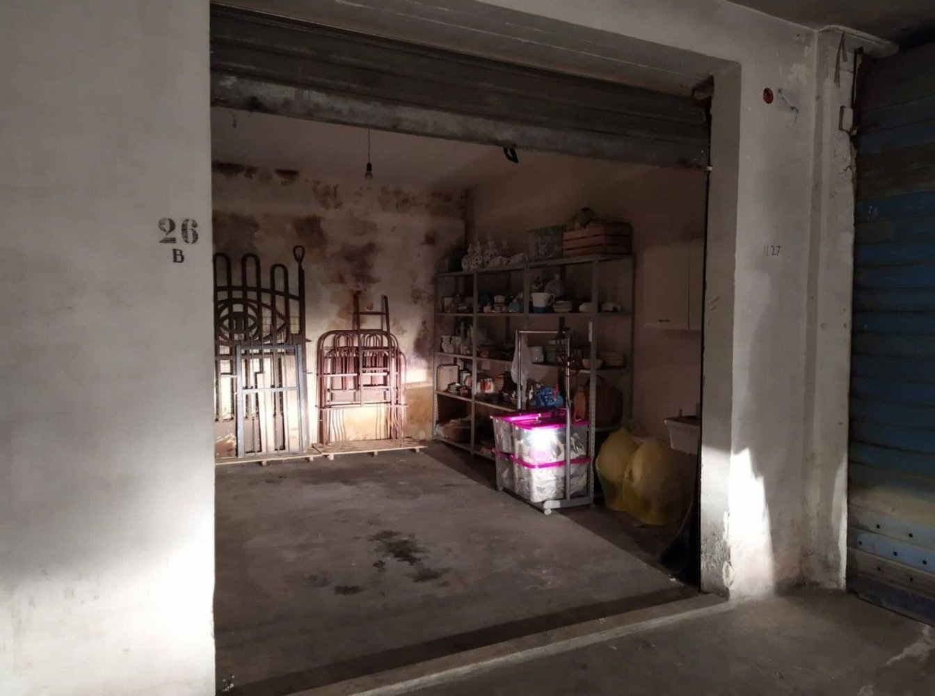 Гараж 20м² в Остуни, Италия № 154759