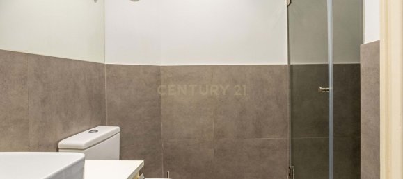 4 bedrooms Apartment in Lisbon, Portugal No. 90108 32