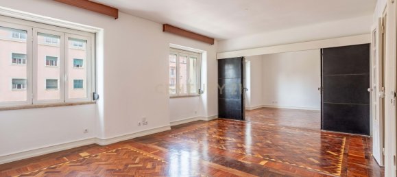 4 bedrooms Apartment in Lisbon, Portugal No. 90108 3