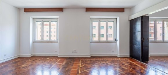 4 bedrooms Apartment in Lisbon, Portugal No. 90108 13