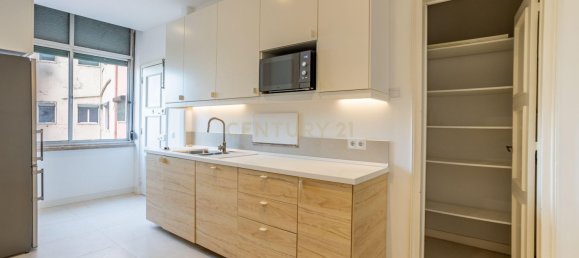 4 bedrooms Apartment in Lisbon, Portugal No. 90108 21