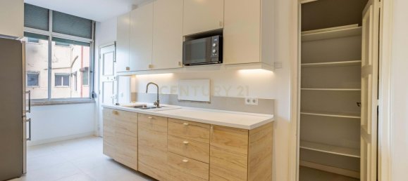 4 bedrooms Apartment in Lisbon, Portugal No. 90108 20