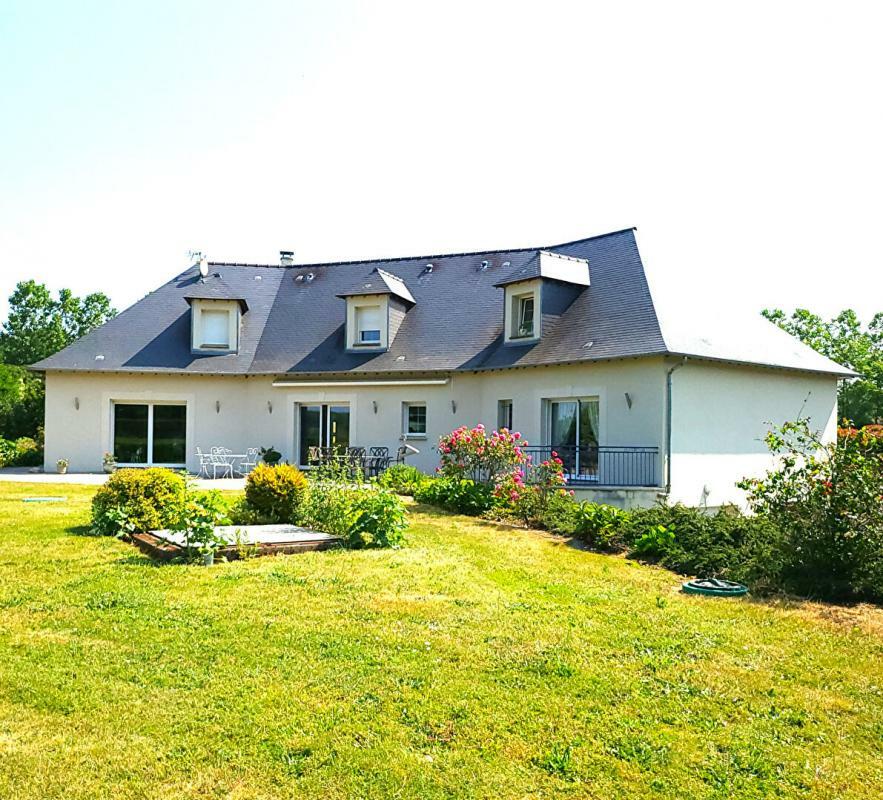 6 bedrooms House in Eure, France No. 356817