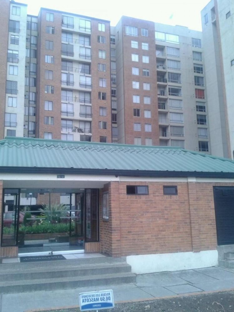 2 bedrooms House in Bogota, Colombia No. 14620