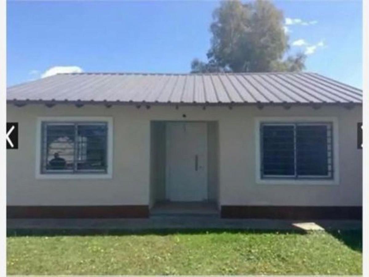 2 bedrooms House in Malvinas Argentinas, Argentina No. 20825