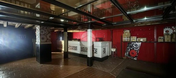  مستودع في Naples, Italy 250متر مربع رقم 103000 13