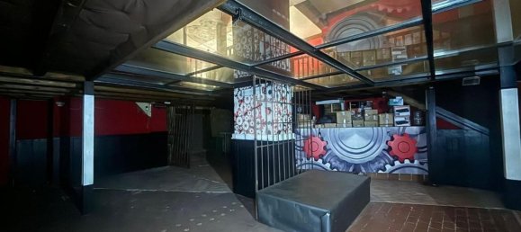  مستودع في Naples, Italy 250متر مربع رقم 103000 6