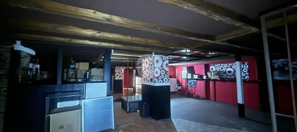  مستودع في Naples, Italy 250متر مربع رقم 103000 7