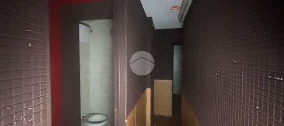  مستودع في Naples, Italy 250متر مربع رقم 103000 5