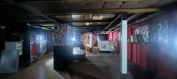  مستودع في Naples, Italy 250متر مربع رقم 103000 12