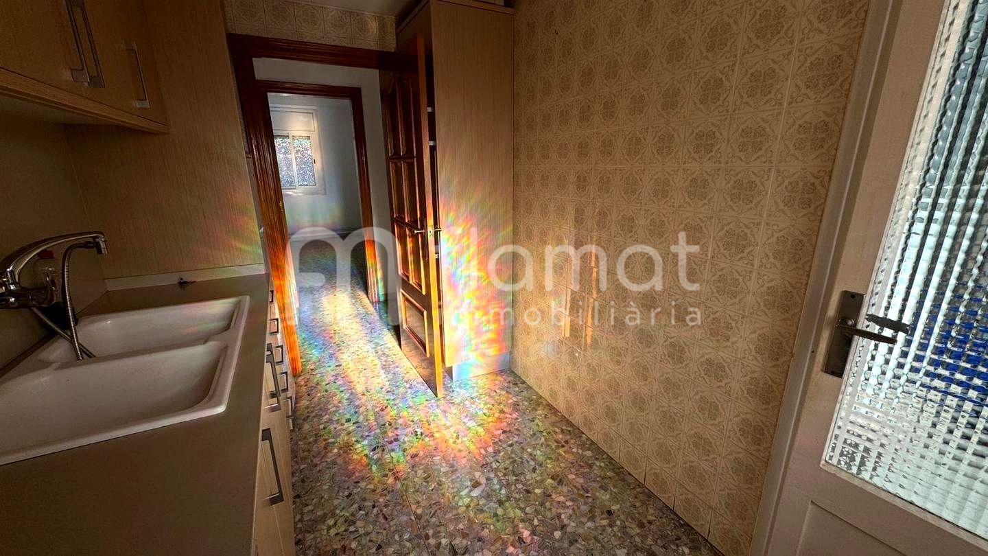 Apartamento de 3 dormitorios en Sabadell, Spain No. 255637