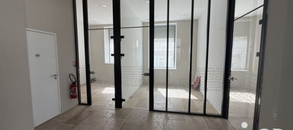 Офис 300м² в Анже, Франция № 285998 2