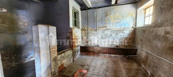 Terrain à San Severino Marche, Italy 67000m² No. 309236 3