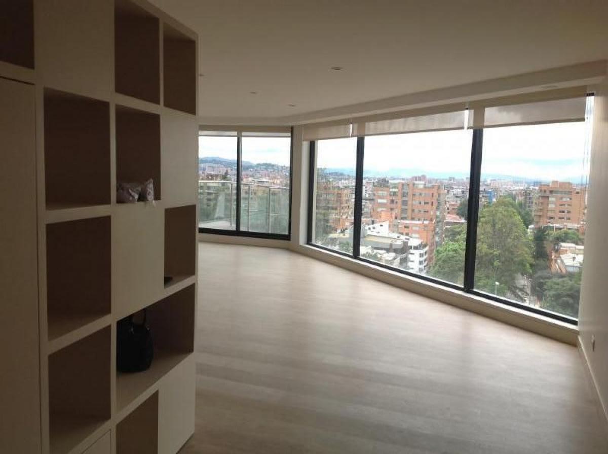 3 bedrooms House in Bogota, Colombia No. 10389