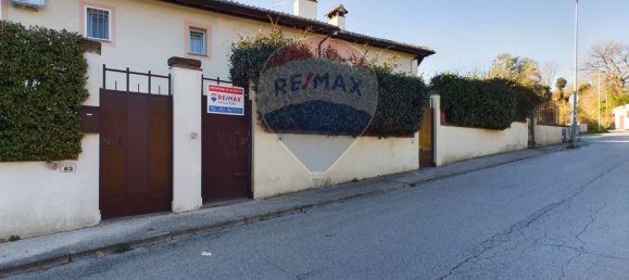 4 rooms Apartment in Formello, Italy No. 52950 2
