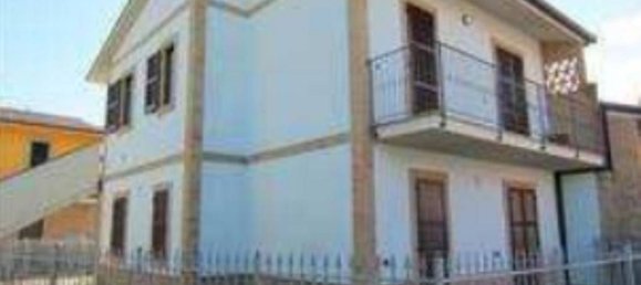 3-salle Appartement à Recanati, Italy No. 307194 2