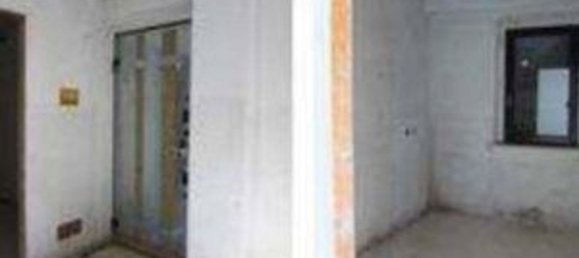 3-salle Appartement à Recanati, Italy No. 307194 12