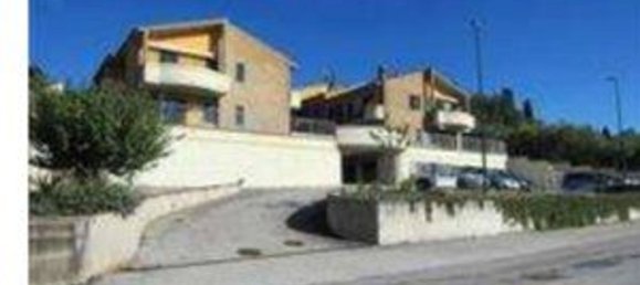 3-salle Appartement à Recanati, Italy No. 307194 17