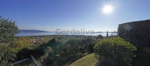 4 rooms House in Toscolano Maderno, Italy No. 126209 8