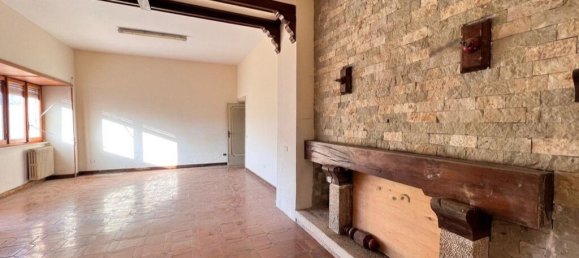 5 bedrooms House in Sora, Italy No. 53537 4