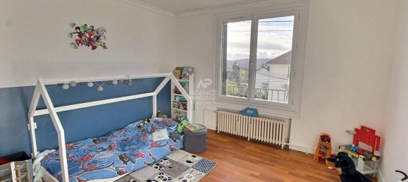 4 bedrooms House in Triel-sur-Seine, France No. 167160 8