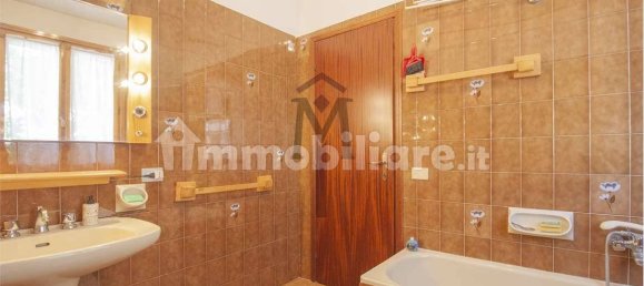 3 Schlafzimmer Haus in Reggio Emilia, Italy, Nr. 304049 18