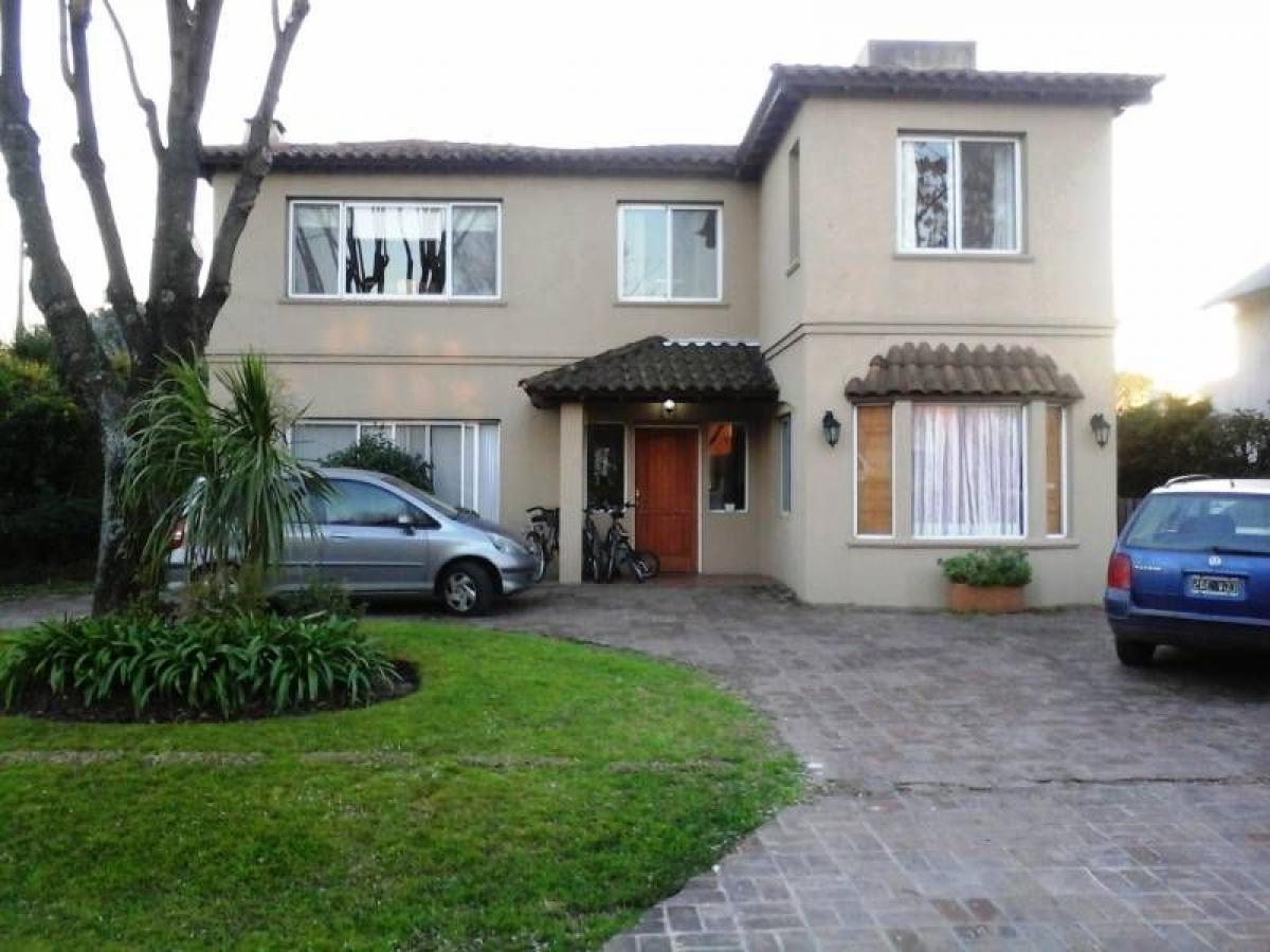 Дом с 3 спальнями в Пилар, Аргентина № 83883