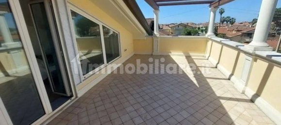 4 bedrooms Apartment in Massa, Italy No. 173783 2