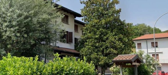 4 rooms Apartment in Merone, Italy No. 6771 3