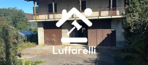 1 Schlafzimmer Villa in Valganna, Italy, Nr. 5383 4