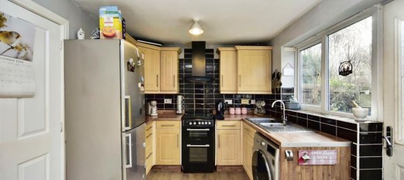 2 غرف نوم عقار تجاري في Sittingbourne, United Kingdom رقم 10892 6