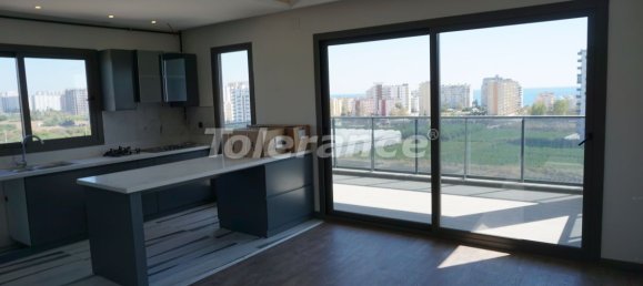 Apartment 4+1 in Mersin, Turkey No. 759 9