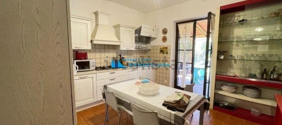 6 bedrooms Villa in Carrara, Italy No. 215094 10