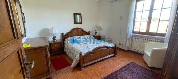 6 bedrooms Villa in Carrara, Italy No. 215094 16