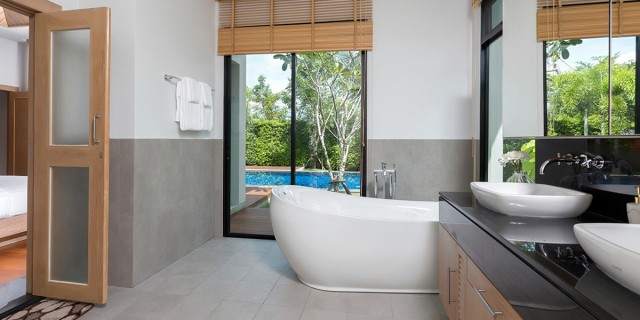 3 bedrooms Villa in Phuket, Thailand No. 12402