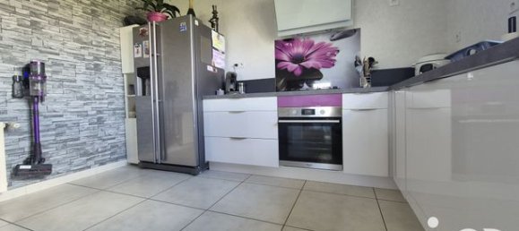 Casa de 5 dormitorios en Deux-Sevres, France No. 301900 13