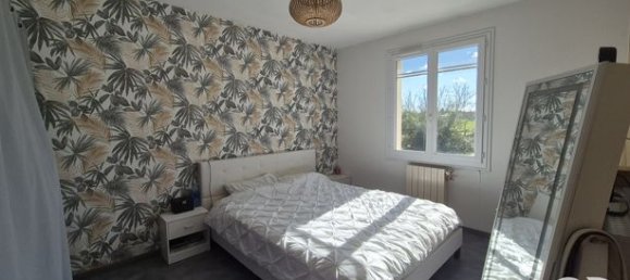 Casa de 5 dormitorios en Deux-Sevres, France No. 301900 17